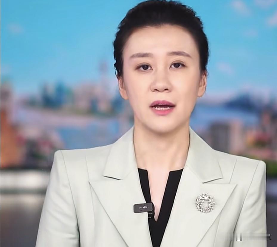 很难想象!原来主持《上海早晨》的女主播这么辛苦？
上海台女主播刘晔公开秘密，原来