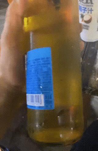 说到酒的问题，那自然是许多人关心的话题。有人可能会问：这酒还能喝吗？对于这个问题