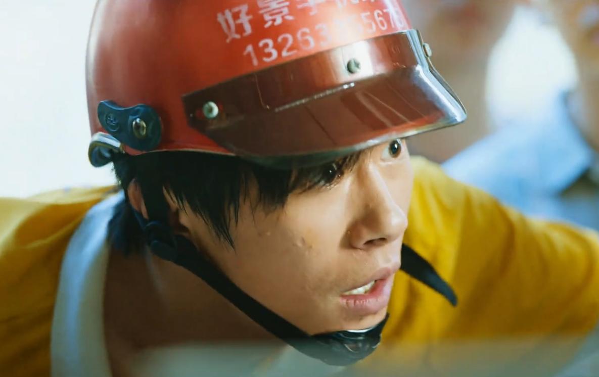 电影《奇迹・笨小孩》：拼出来的希望最动人。

《奇迹・笨小孩》没有炫酷的特效，没