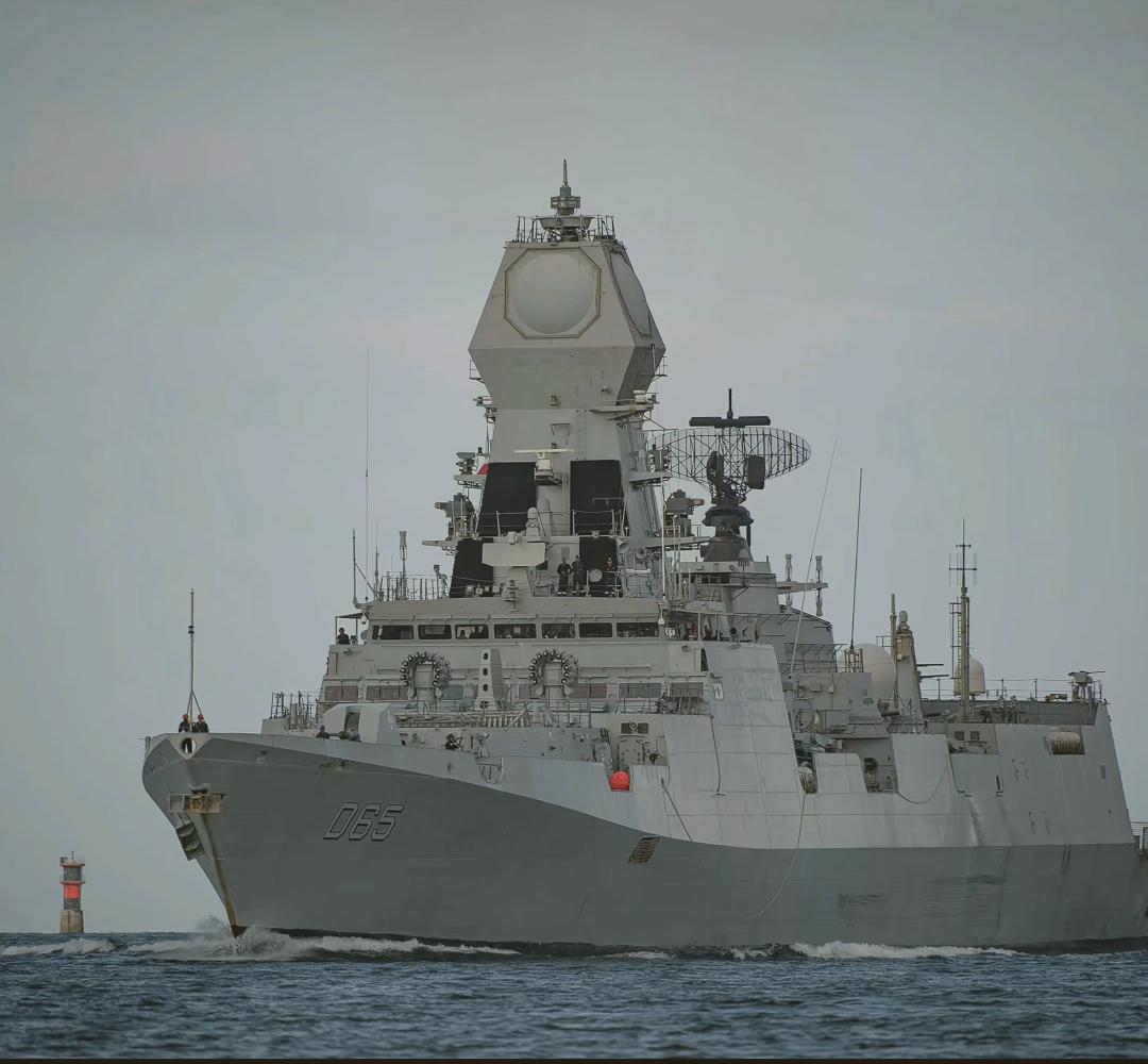 “脑袋大脖子粗”，要是给各国驱逐舰办个“外貌辨识度大赛”，印度加尔各答级绝对能靠