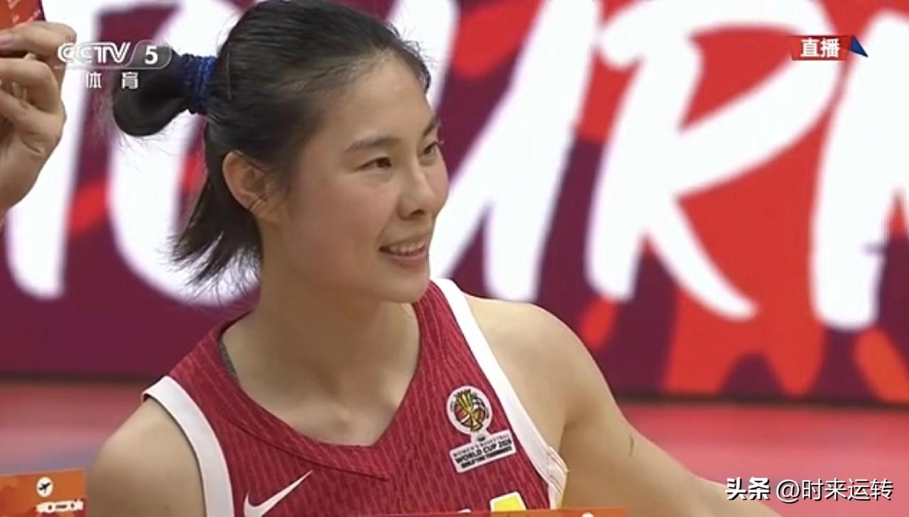 想问一下大家，女篮6号球衣可以换吗？
      如果能把女篮的6号球衣给王思雨