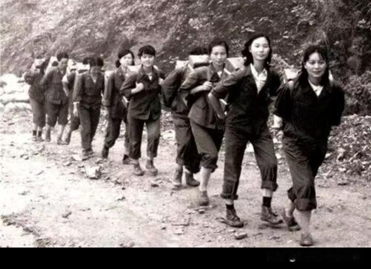 致敬老山十姐妹救护队！！！

“老山十姐妹救护队”是1987年在云南老山前线成立