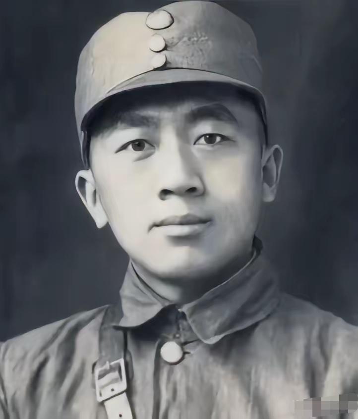 小林信男这人，在江苏一带混了多年，算是个中国通，会说几句磕磕巴巴的中文，骨子里却