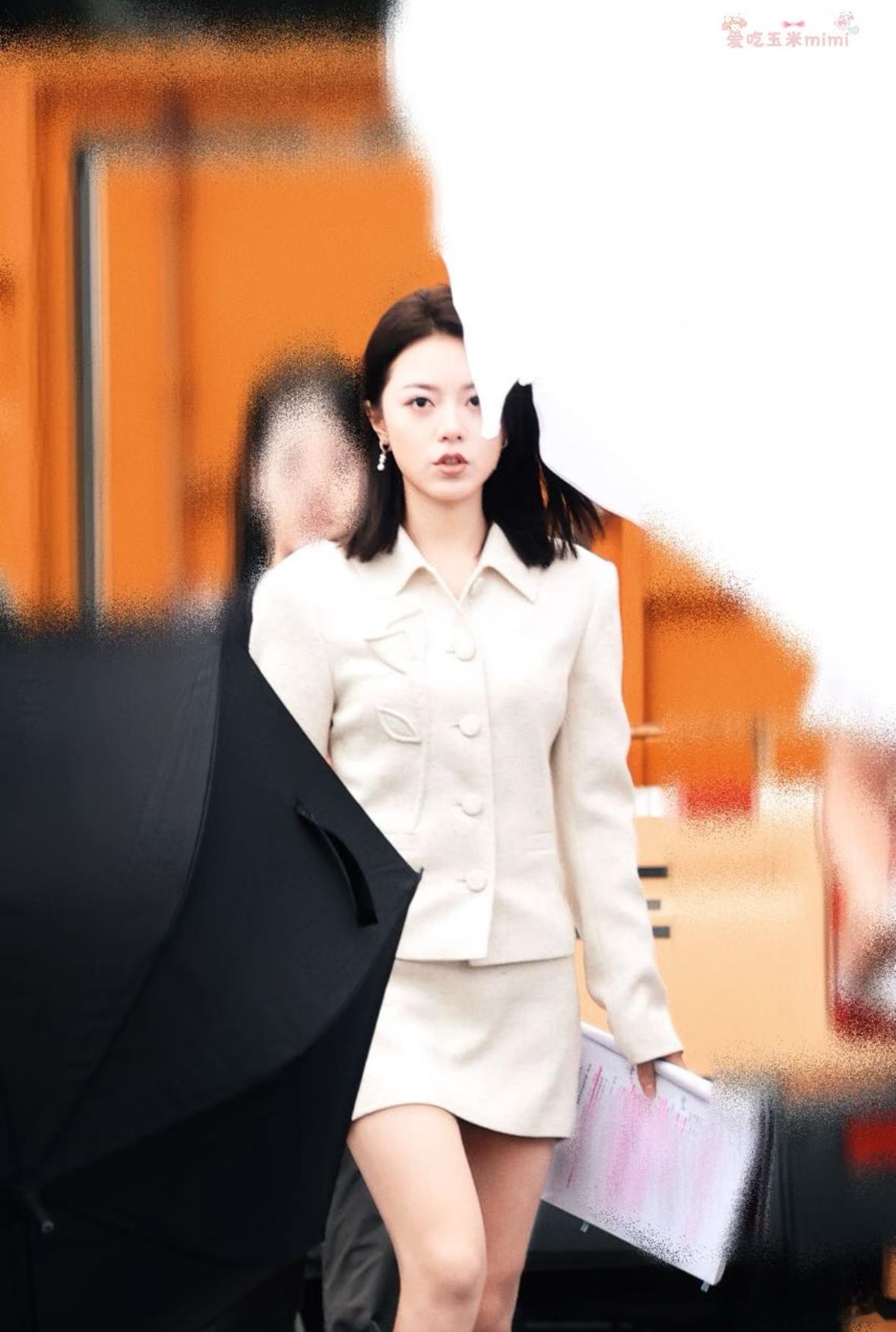 赵今麦职业造型这一块 奇迹麦麦[爱慕] ​​​