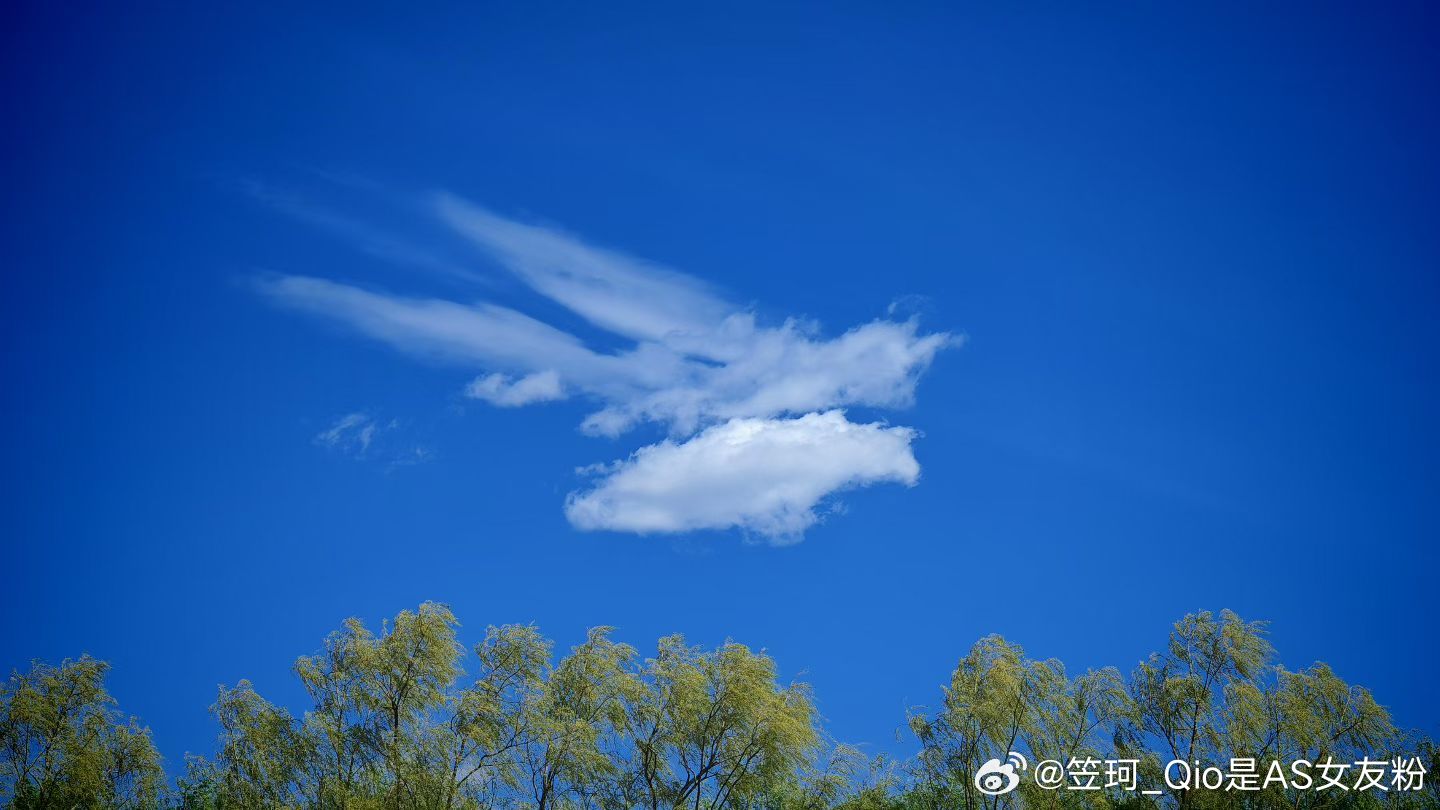 今日份的随手拍中午有荚状云和七彩祥云耶