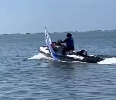 菲律宾议员登中国中业岛挑衅，驾驶水上摩托在周边海域挑衅。
菲律宾是小人国家，总有
