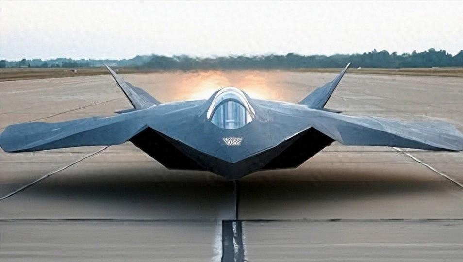 美空军少将刚放话 F47"2028 年必上天"，转头却偷偷找洛马搞 F35 的 