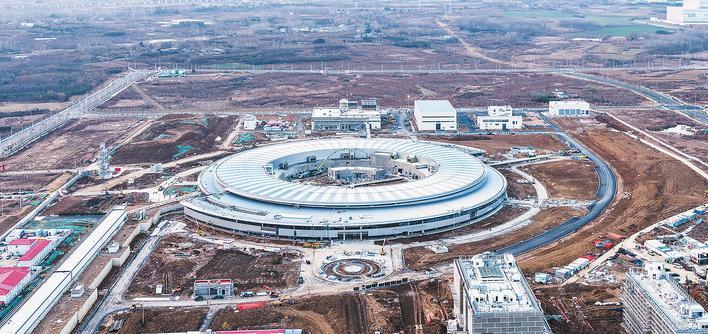 合肥西北边的未来大科学城的大科学装置，先进光源和紧凑型聚变能实验装置。