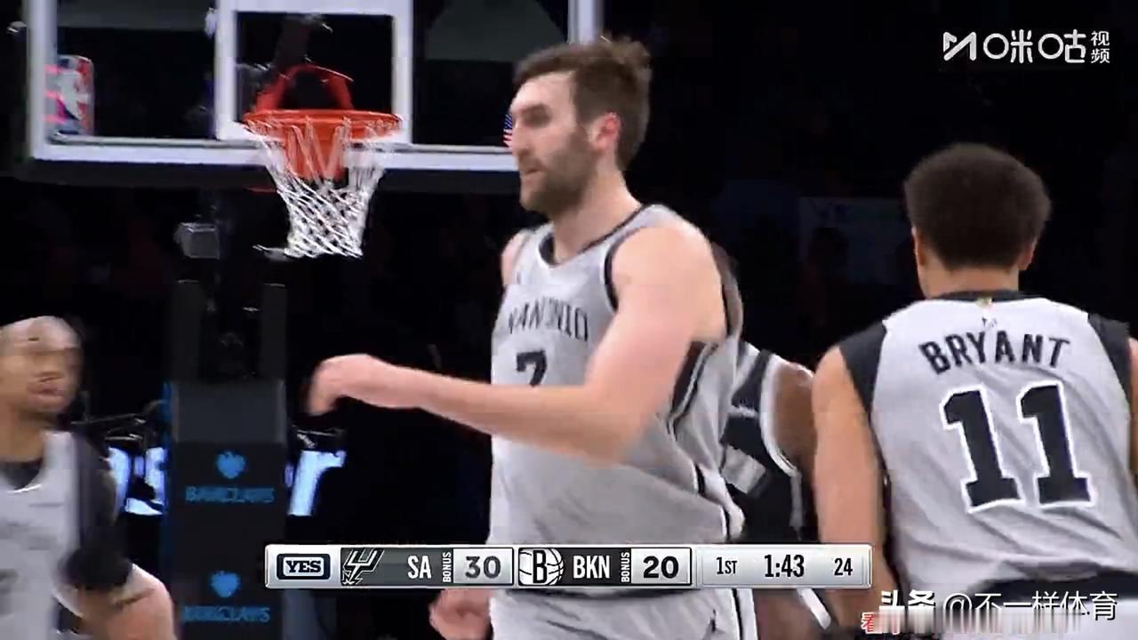 马刺队七人得分上双126-110大胜篮网队迎来11连胜，直追西部第一雷霆队

今