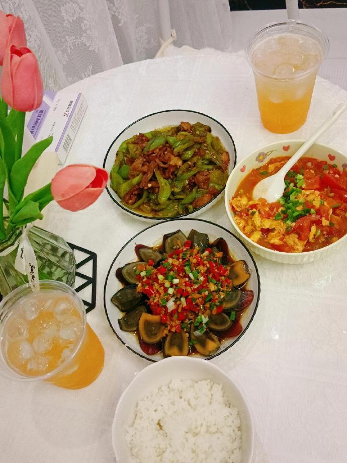 做好了饭，半天不来我应该生气吗 ​​​