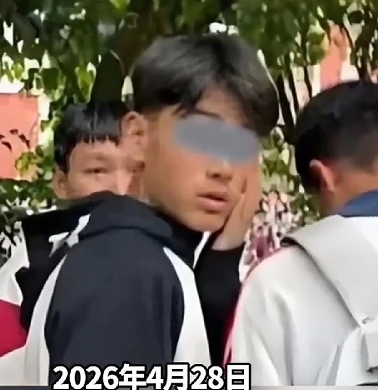 曲靖蒋某英无期，慢慢减，20年就出来了，到时才34岁，不耽误结婚生子，人生还可以