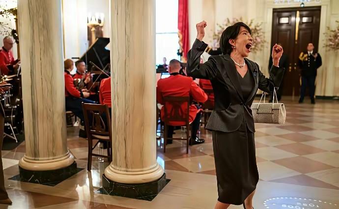 中日关系变味了，

军事动作越来越密，

谁先踩到红线？

最近日本军费涨到9万