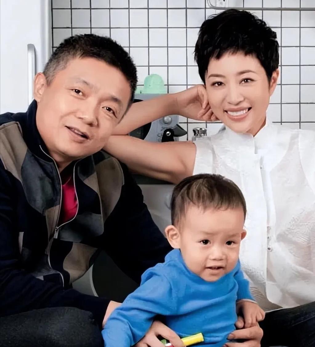 演员张龄心丈夫扈强，当选北京电影学院院长了！54岁的他与小12岁张龄心竟是师生恋