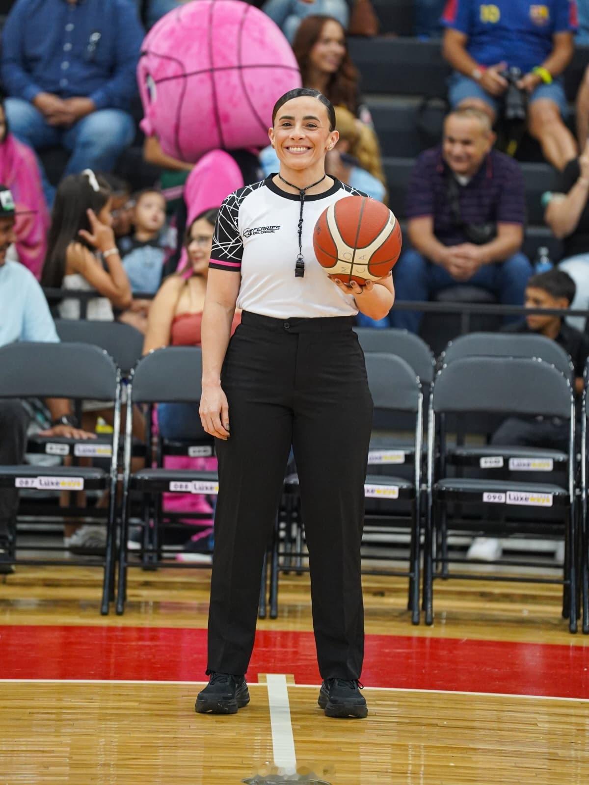 篮球裁判 ¡Orgullo boricua en el arbitraje in