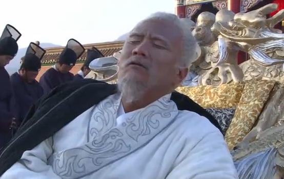 1398年，71岁朱元璋病危，嫔妃张美人领着3岁女儿前来探望，不料刚进门，朱元璋