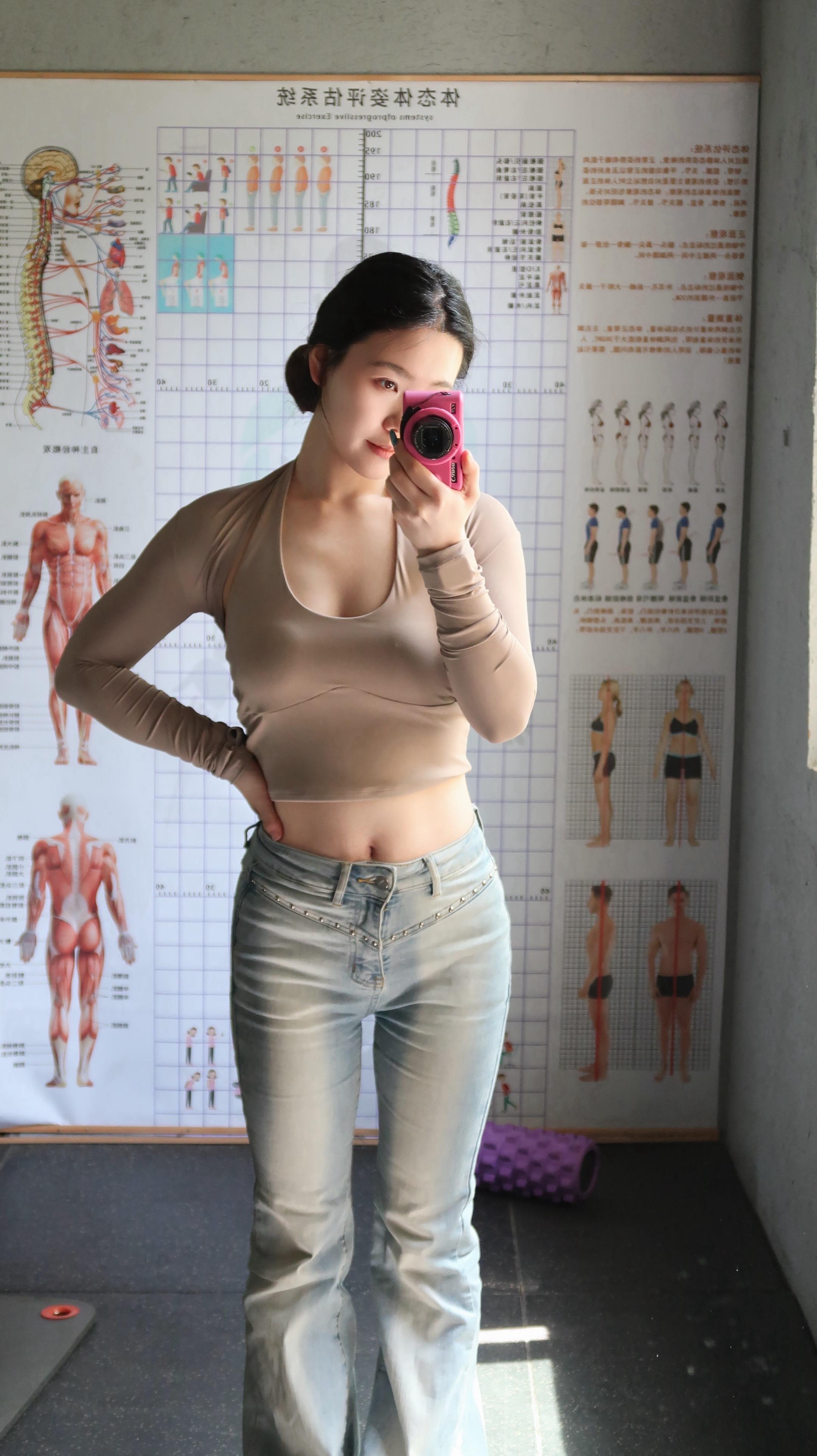 有好身材 肌肉女 健身穿搭 毫无训练痕迹 小蛮腰马甲线