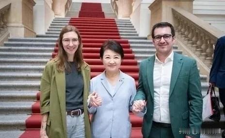 拜会德国国会、柏林邦议会　卢秀燕：传达台湾捍卫“国家”决心

台中市长卢秀燕窜访