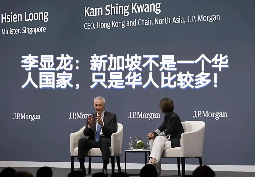 看得出来，李显龙很害怕，说话的时候身体微微颤抖，内心的挣扎应该很痛苦吧！
他拼命