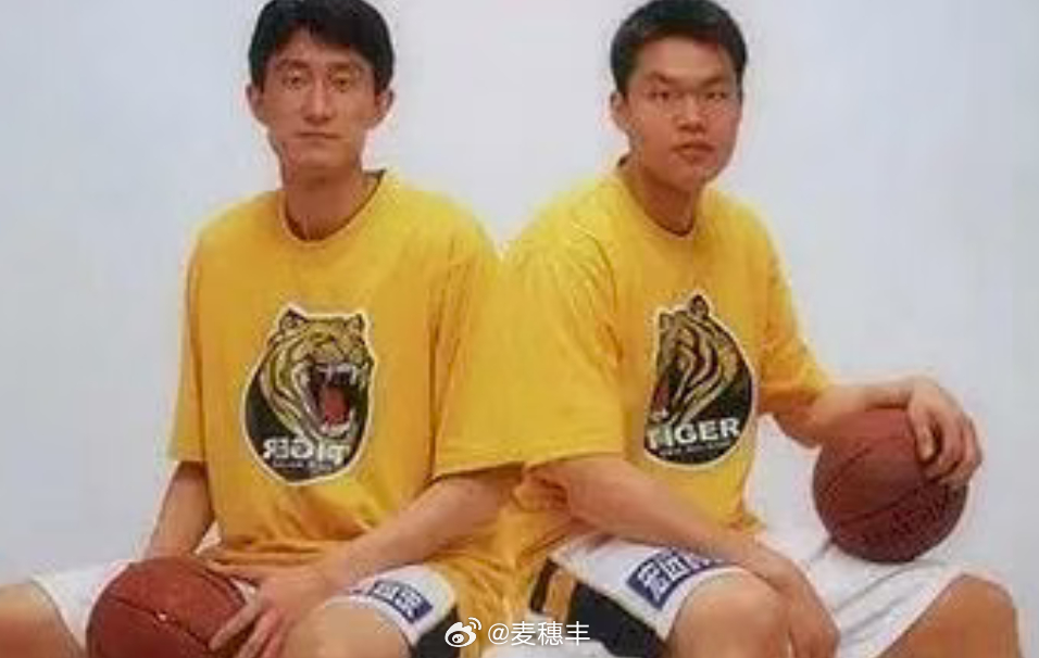 新一代的球迷总有新一代的情怀，逝去的永远只会是上一代球迷的情怀，大家都这样，别无