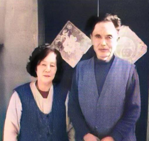 1958年，我国一名志愿军战士，为娶一位朝鲜姑娘，选择留在朝鲜，放弃我国国籍。然