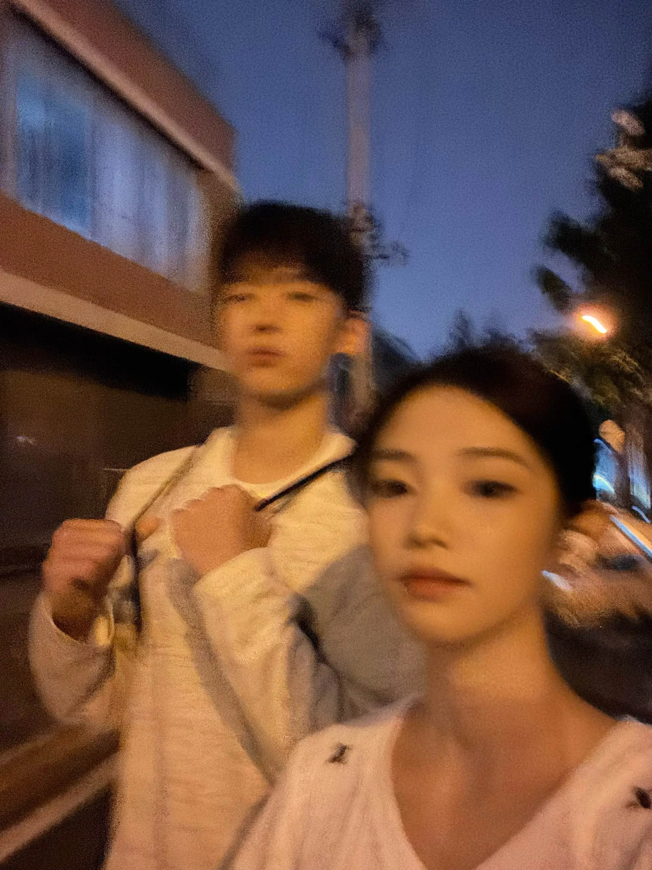 幸福偶尔模糊不清呢っ ̯ -｡