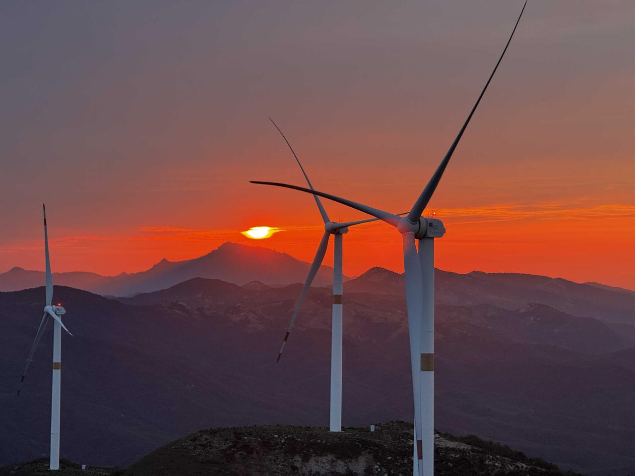 这么硬核的视频一发布，有人要慌了！

东风26被称为“关岛快递”，这名字真好！一