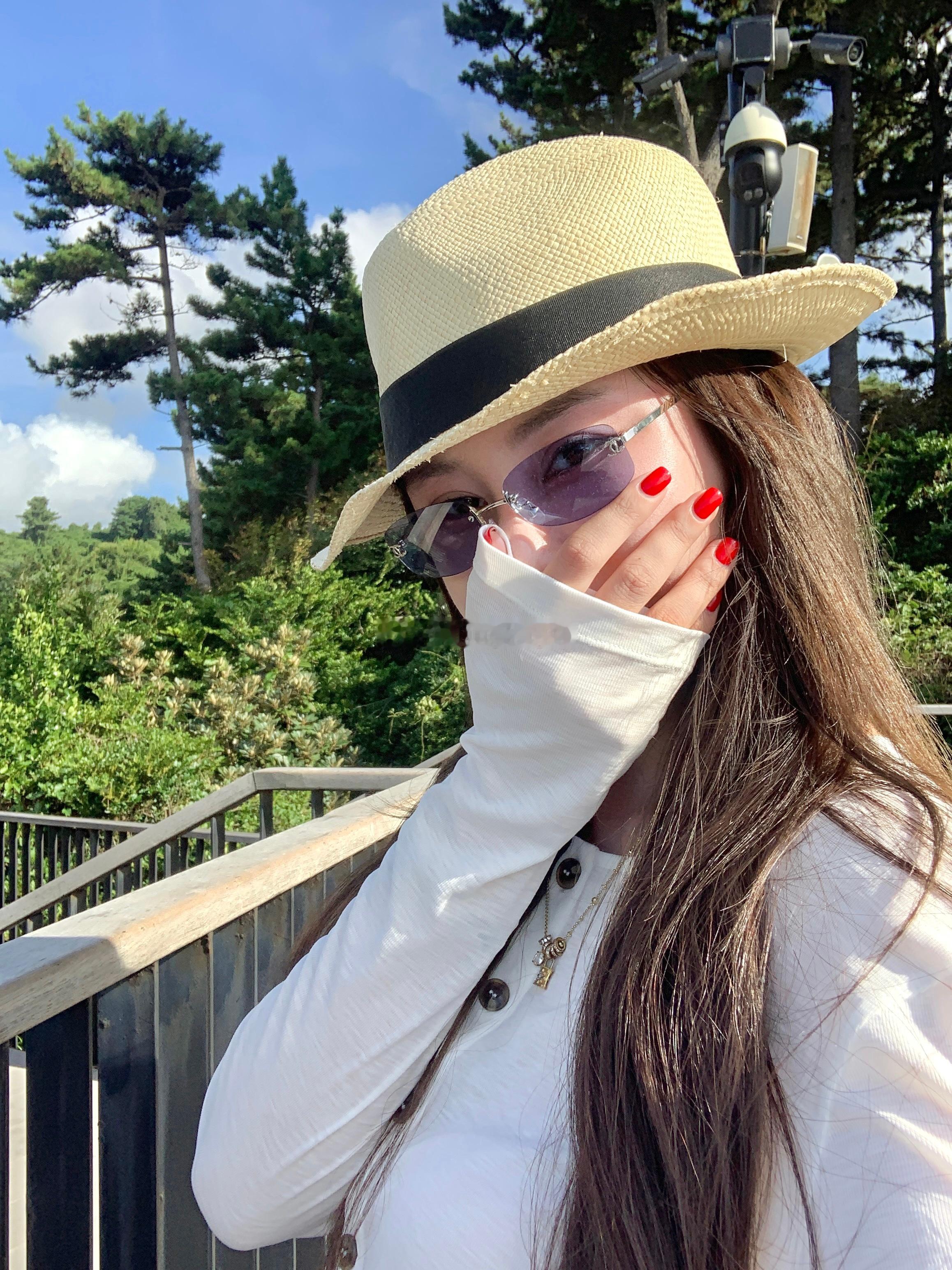 开始打工了 没有什么比炸鸡冰可乐更减压了明白啥叫过劳肥了 😋 ​​​