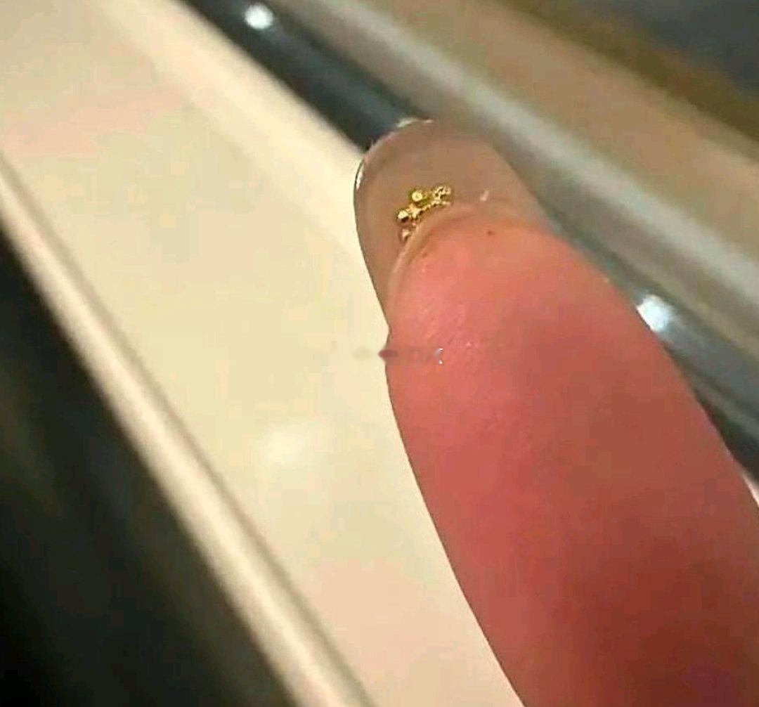 怪不得金店不能留指甲呢 