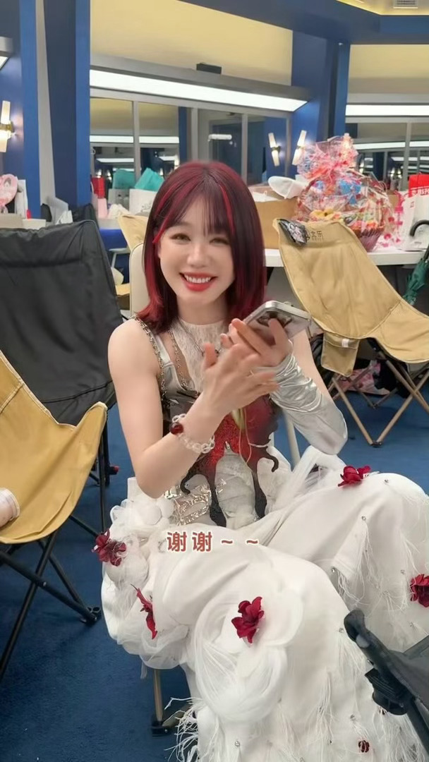 徐梦洁一口气唱完30秒rap 三十秒的rap一口气唱完还不够还在跳，徐梦洁这段确