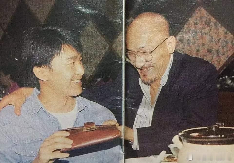 捋了一下90-91几部电影的拍摄顺序，应该是 无敌幸运星→赌侠→龙的传...
