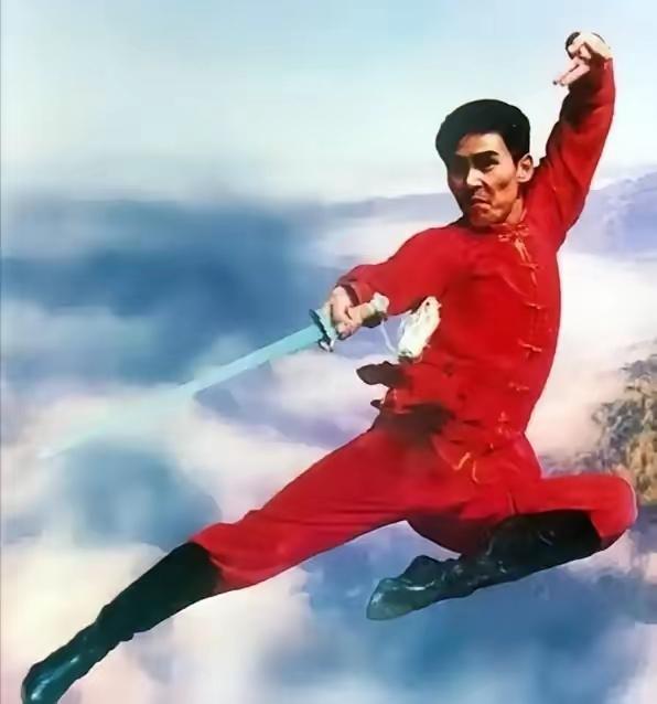 1990年， 甄子丹 的恩师 赵长军 在坐出租车时，被三个混混拦住，赵长军放话：