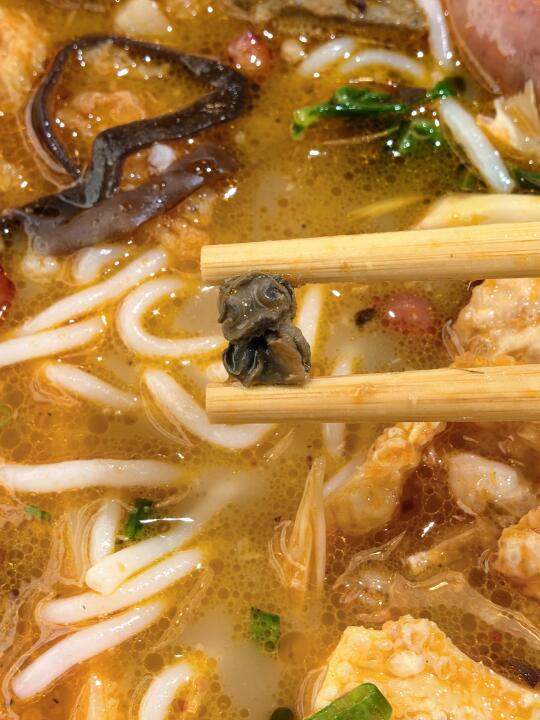 第八百碗螺蛳粉，终于吃到螺丝了
