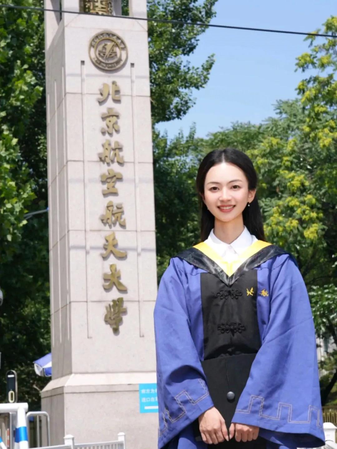不曾想孩子勤学苦读，一路踏实奋进，顺利考上北京航空航天大学研究生。跳出农田奔向更