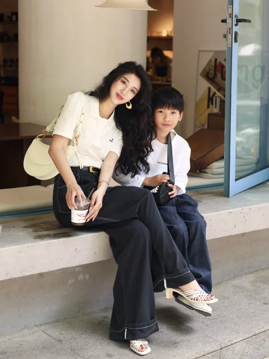 五月的自由休闲时光～假期松弛感亲子穿搭