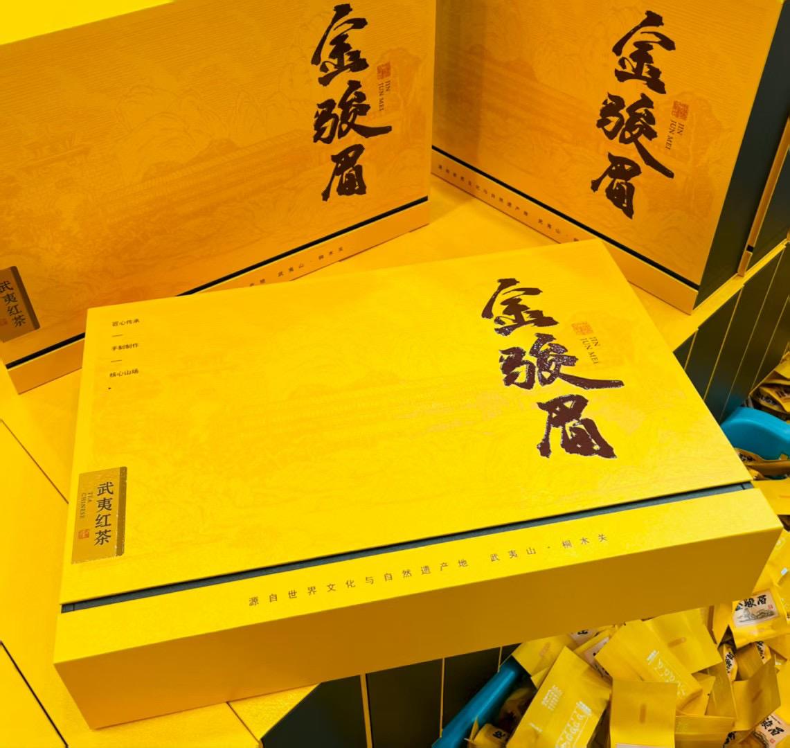 我的今日状态：💰期待暴富
我这里的天气：☀️晴天