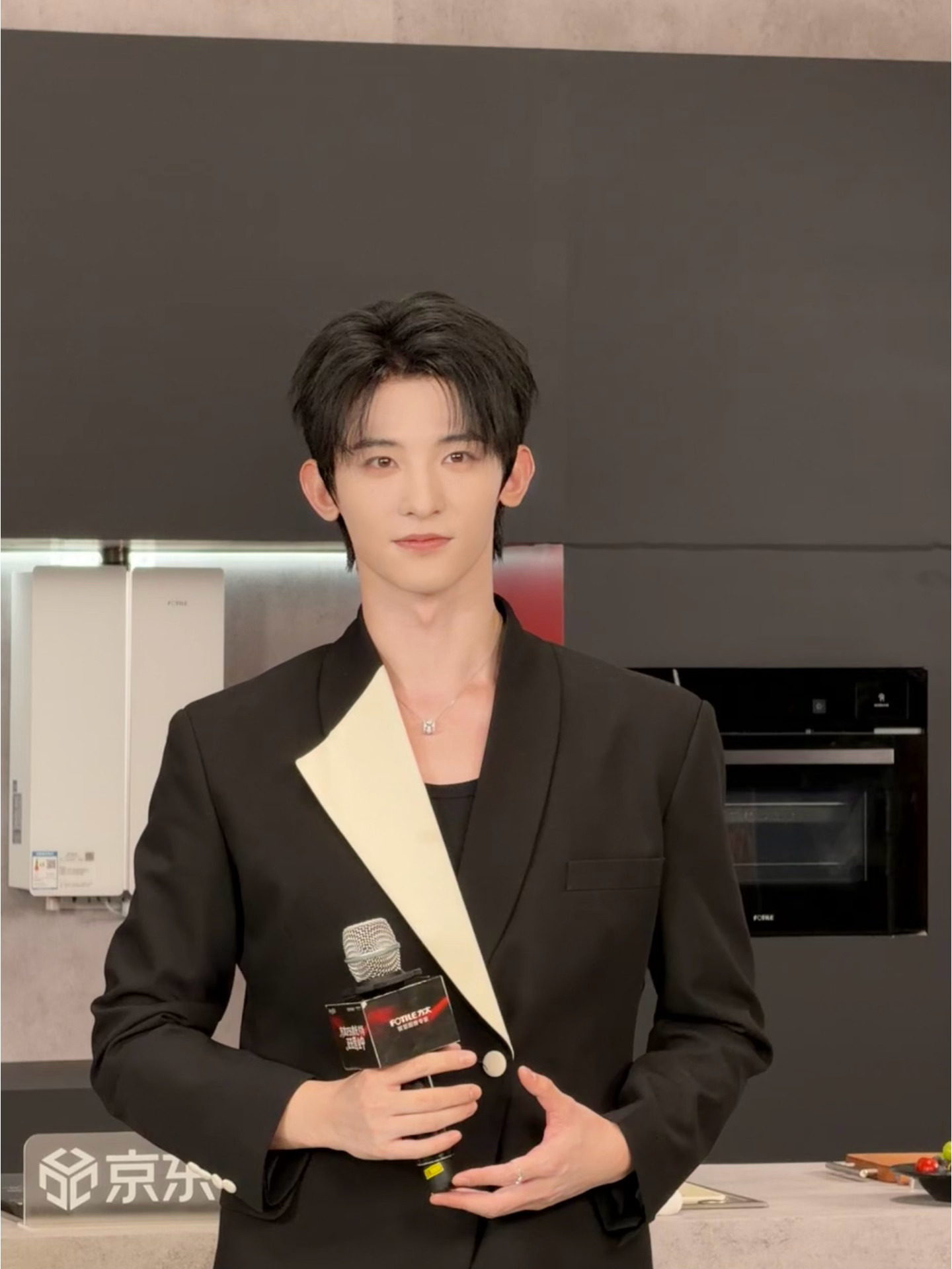常华森美人余 chs常华森焦旭 黑暗中也别枯萎 我的向日葵𝓓𝓸𝓷'𝓽 ?