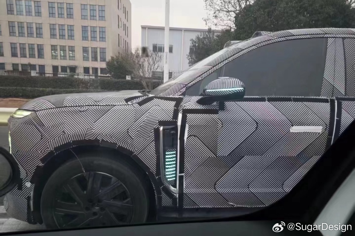 蔚来ES9侧面智驾灯曝光这么赛博AI的嘛？