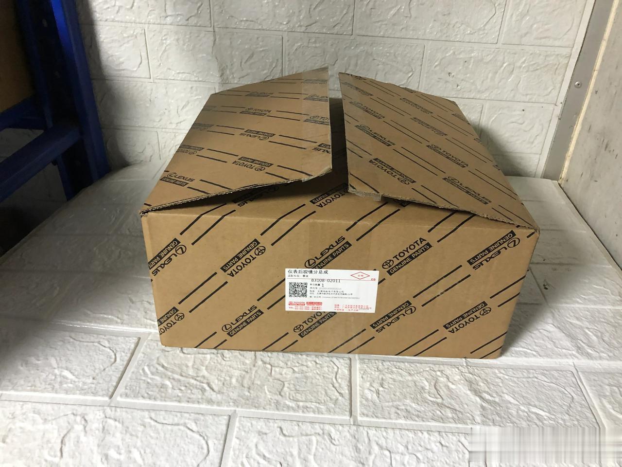 HUD是很贵重的配置吗？
其实没那么贵，雷凌科技版HUD
给客户订的，1600块