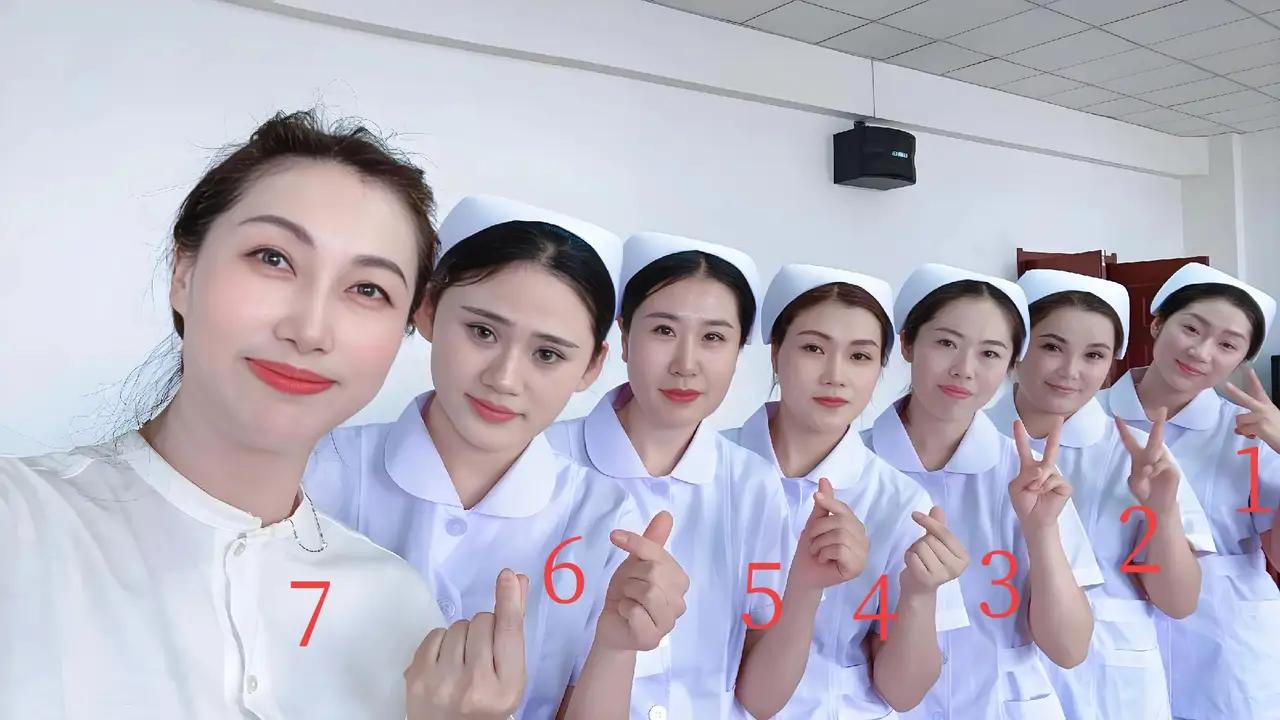 假如你是医院领导，在这里面选一个做护士长，你会选几号？