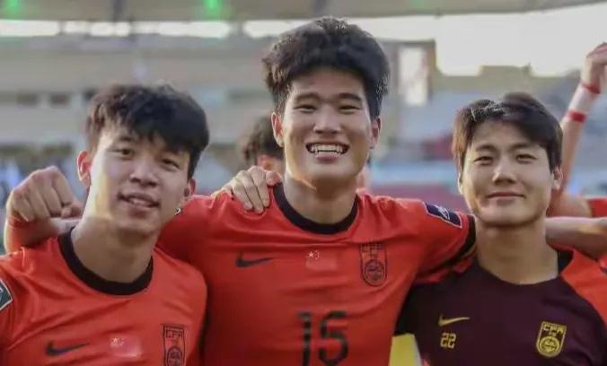 U23国足这回赛前罕见放狠话，说“踢越南没问题”，理由是平时在中超防的都是外援，