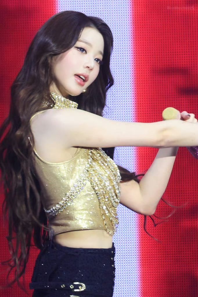 乱世出巨星ive张元英wonyoung 