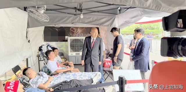 打破绿营谎言，展现蓝营团结？韩国瑜探望杨植斗四人！

日前，韩国瑜确认要出席72