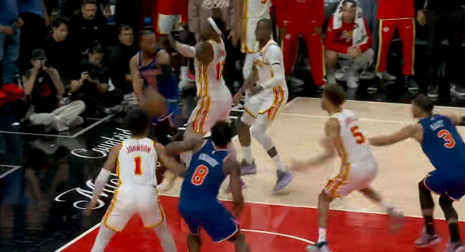 老鹰最后一防vs尼克斯的最后一防JJ准三双、CJ完成了准绝杀、库明加最后完成抢断