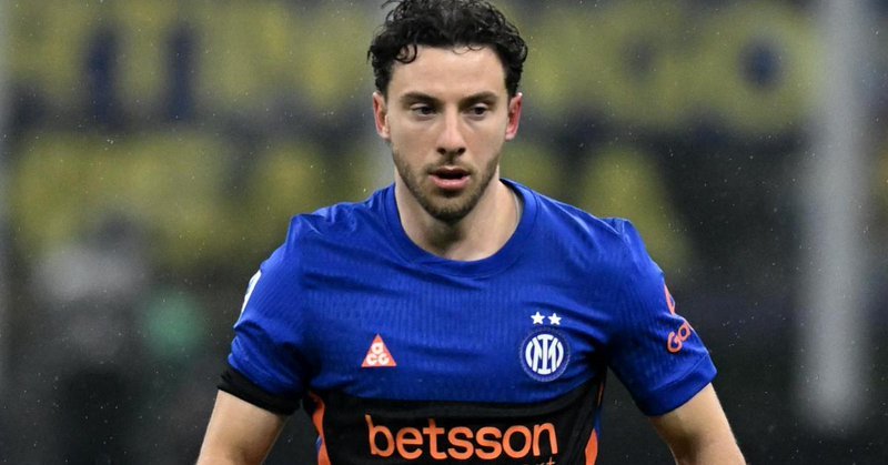 天空体育 - 最新首发阵容：恰尔汗奥卢和卡洛斯·奥古斯托首发登场，埃斯波西托-图