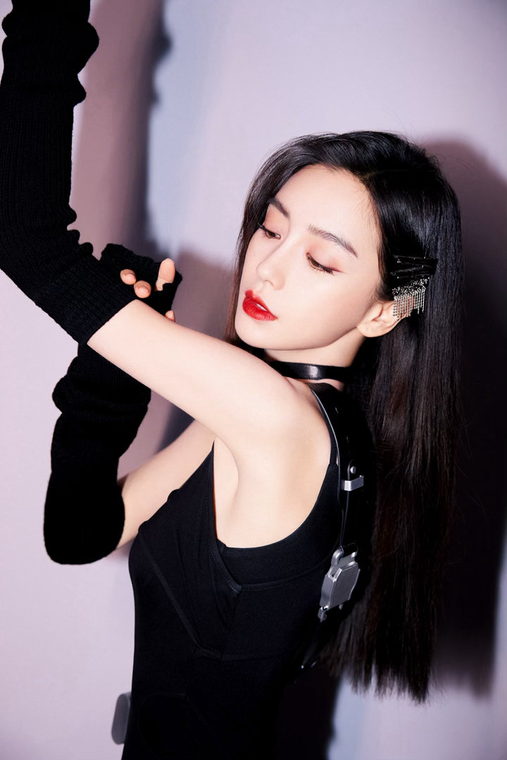 angelababy 杨颖 🖤酷姐模式一键开启！有没有戳中你们！