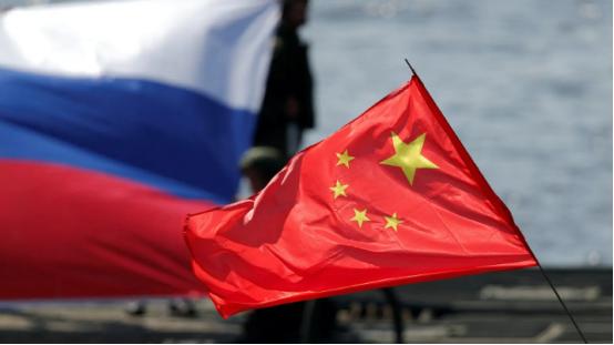 回头看，中国没趟俄罗斯那浑水，是步高棋。美国早挖好三个坑，一个比一个阴，就等有人