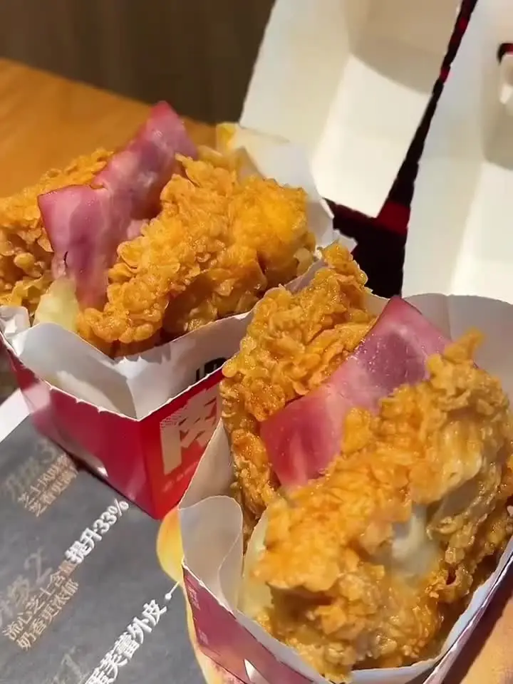29.9两个的肯德基肉霸堡它又回来了，肉食爱好者狂喜.