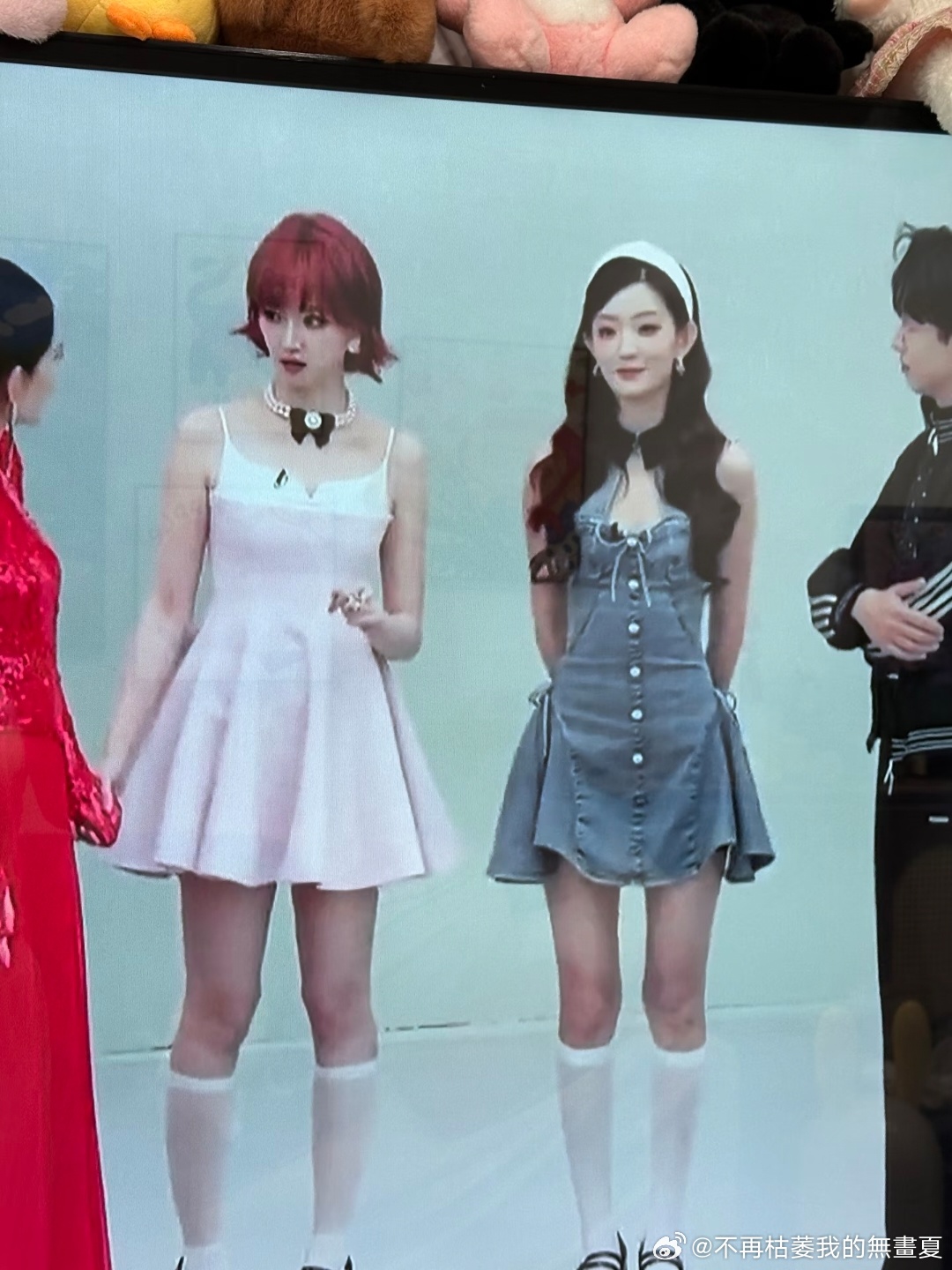 乘风2026 直观的感受到了骨架对比。两位姐姐都很瘦了，但是黄灿灿肩膀宽了一圈，