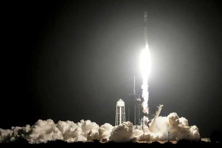 【#SpaceX废弃火箭即将撞击月球# 】据美国媒体7月30日报道，美太空探索技