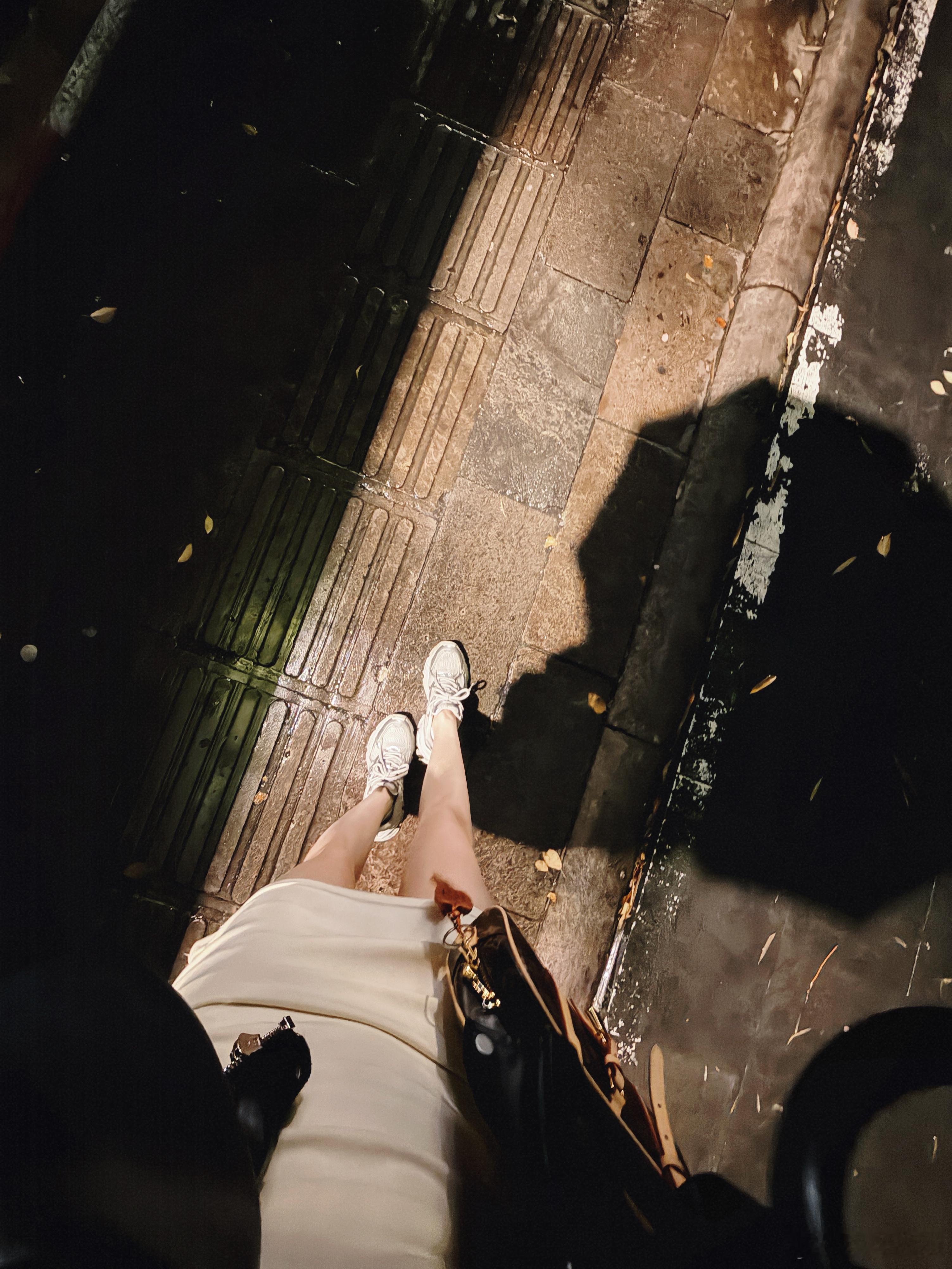 杭州竟然这么冷带的全是夏装